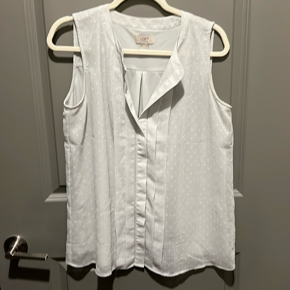 Sleeveless Grey Loft Blouse with Dotted Detail
